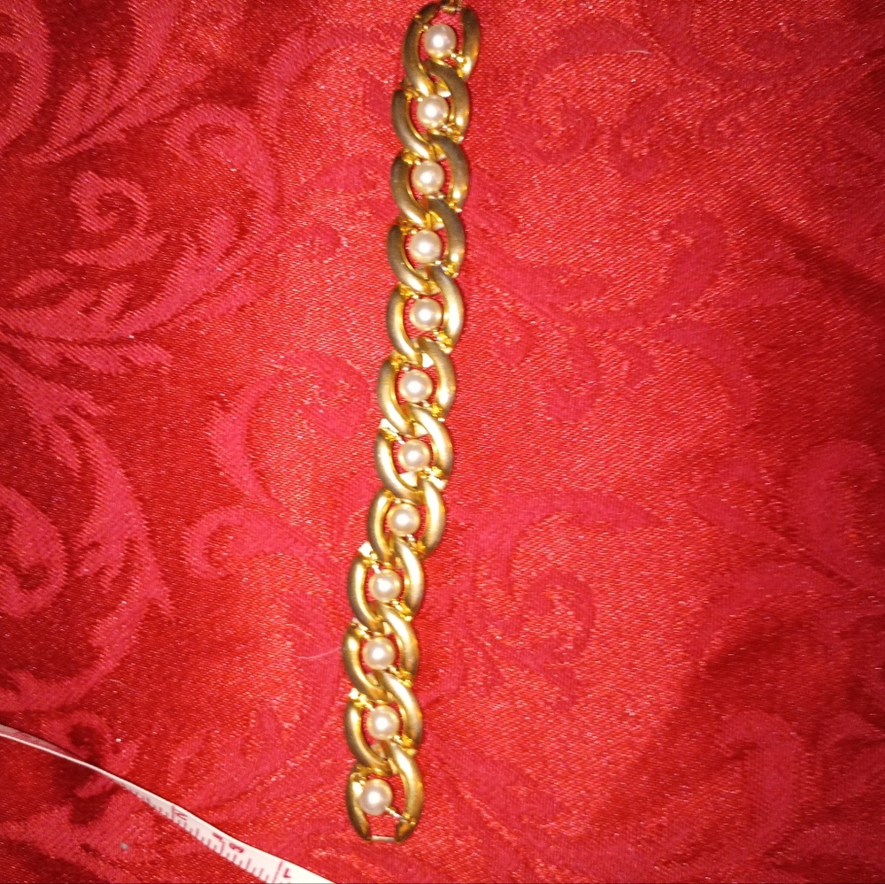 Napier Interlock Gold Tone With Pearls Bracelet